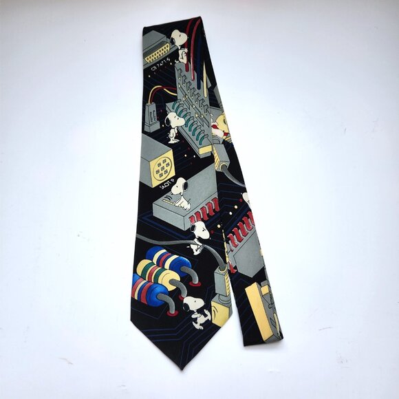 Snoopy Necktie Bugged Out on the Internet Men's Tie Vintage United Feature - Picture 1 of 7